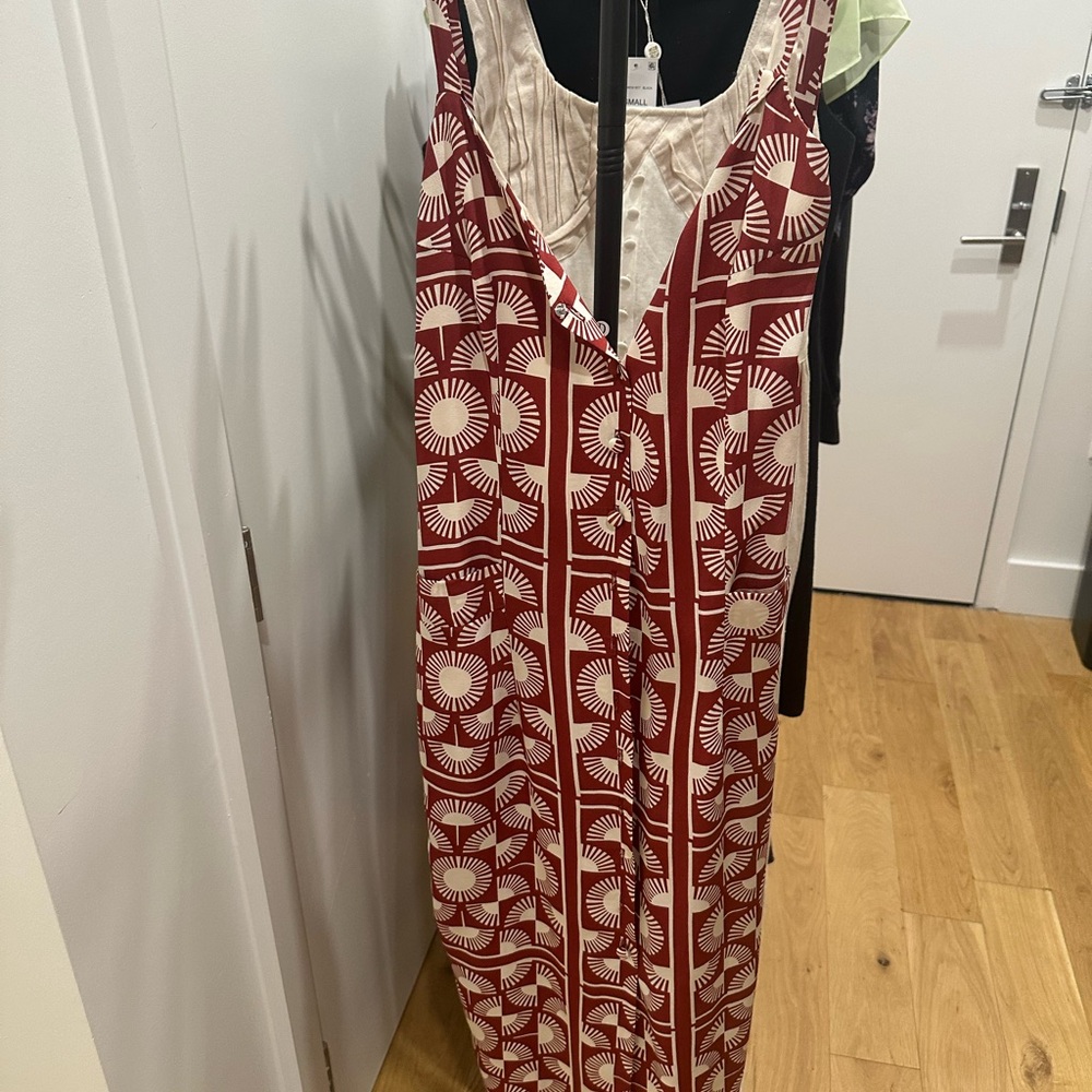 Stone Cold Fox White and Red Sleeveless Sundress Maxi